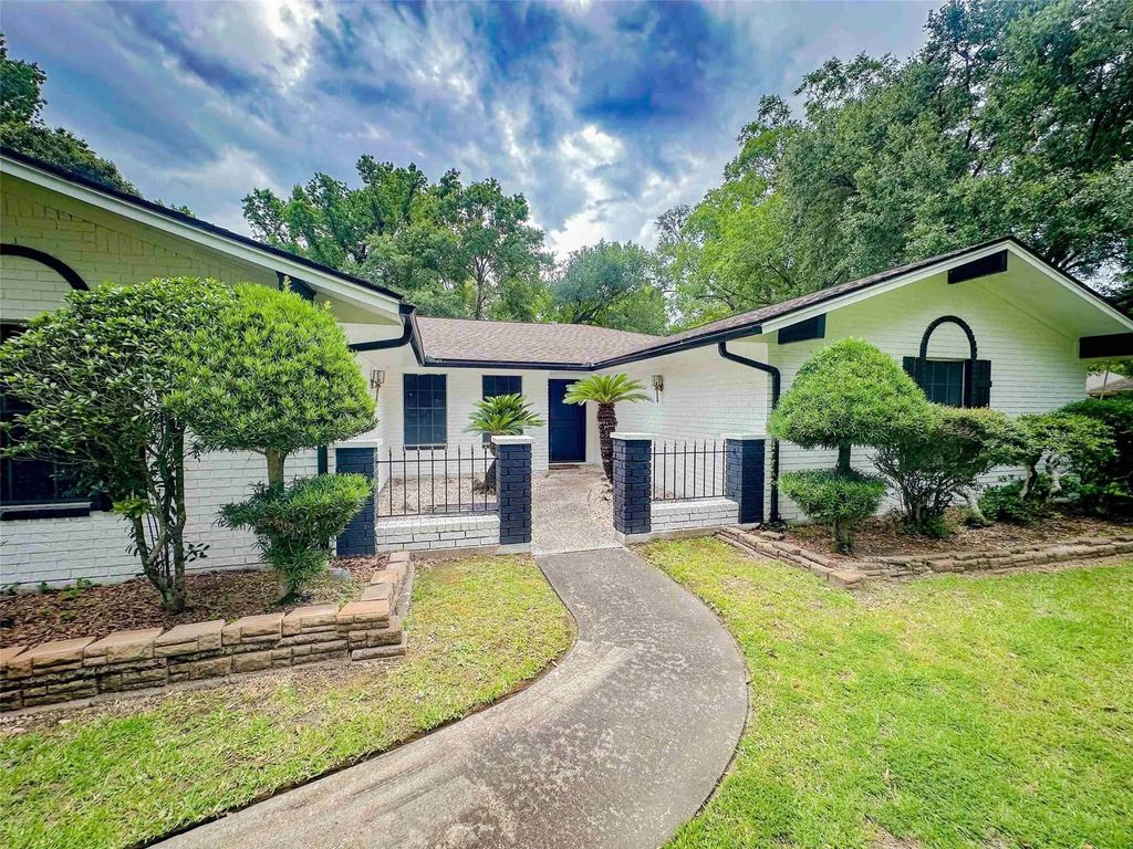 3640 Whippoorwill Street, Pinehurst