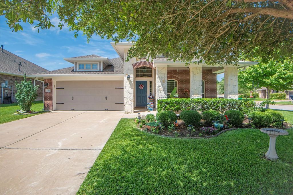 2200 Infield Court, Brenham