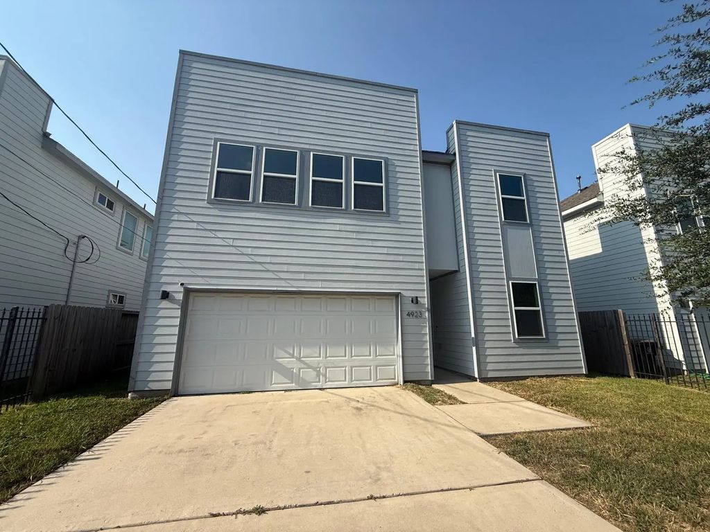 4923 Higgins St Street, Houston