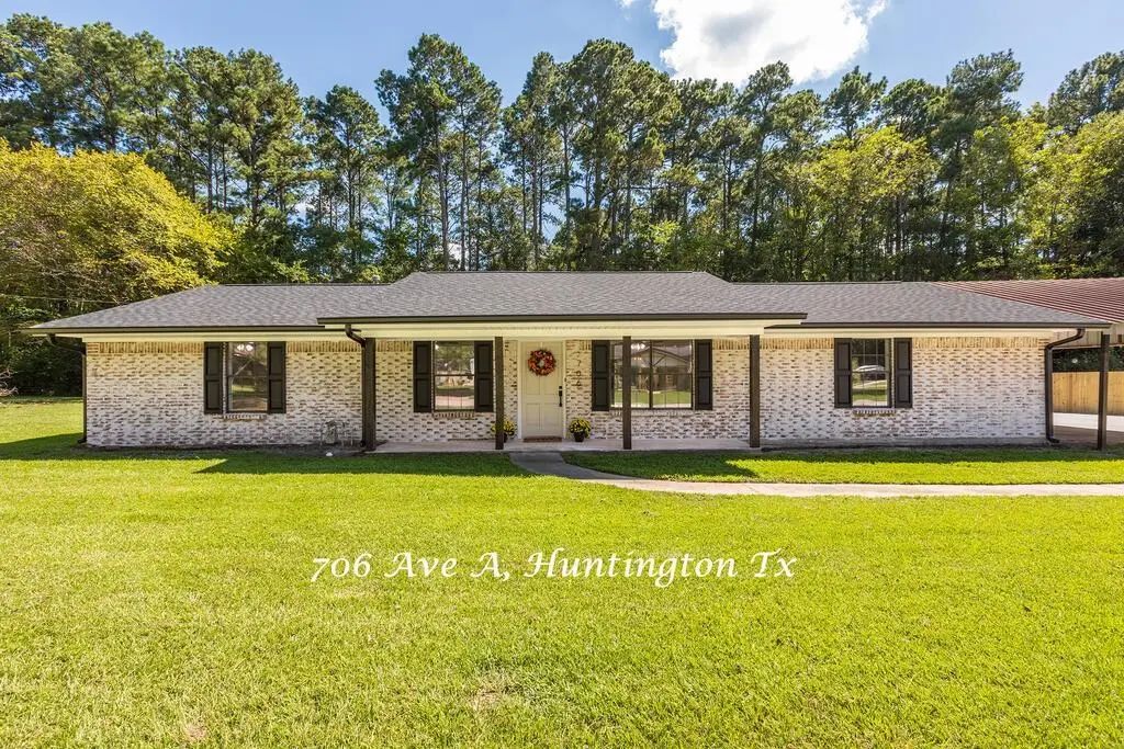 706 Ave A, Huntington