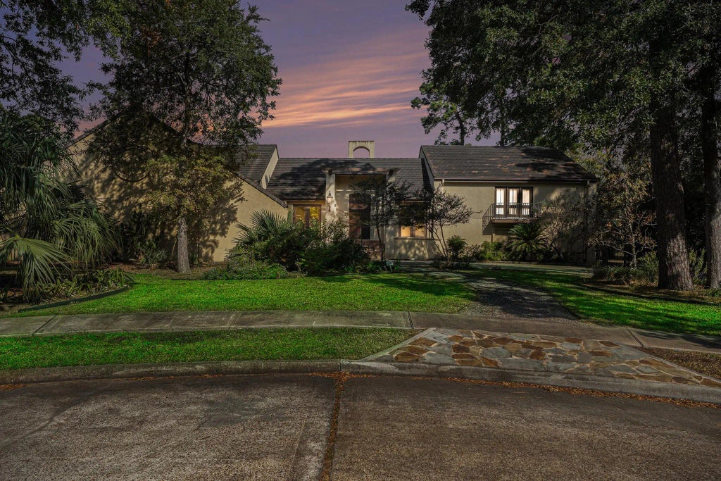 4 Del Oro Court, Baytown