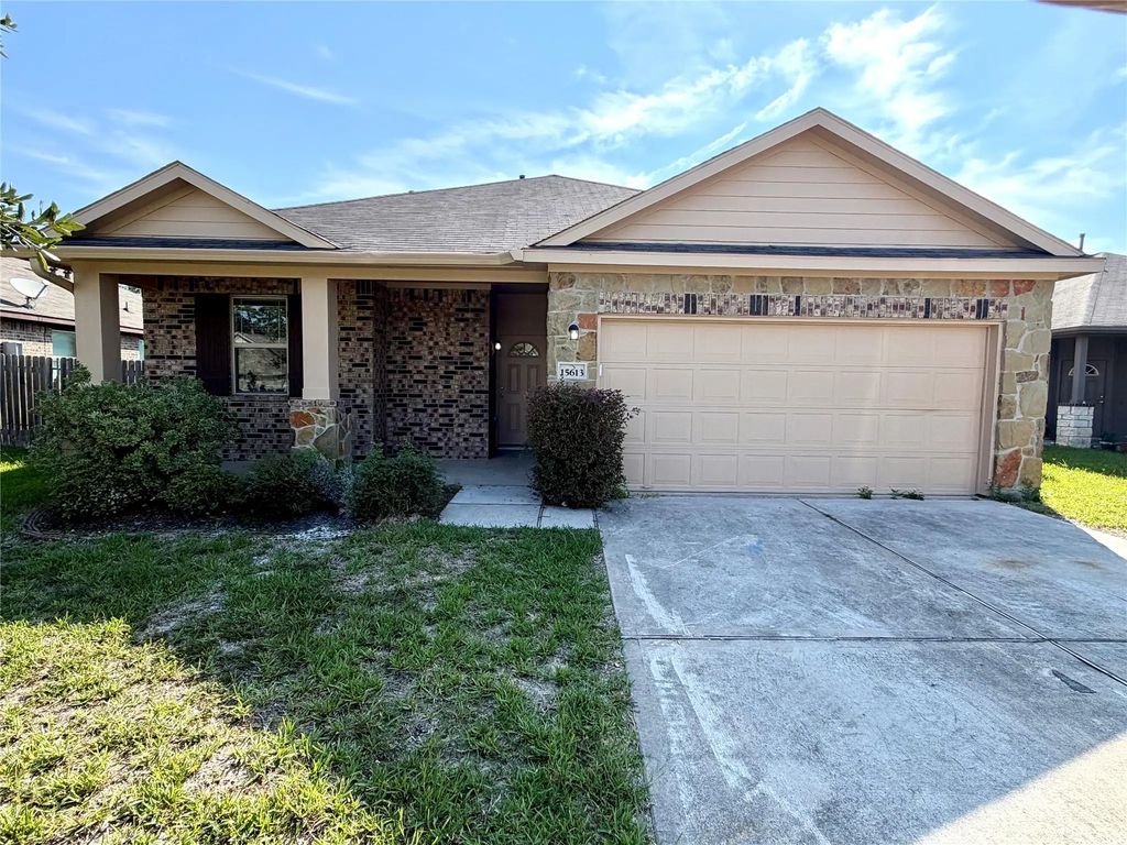 15613 All Star Drive, Splendora