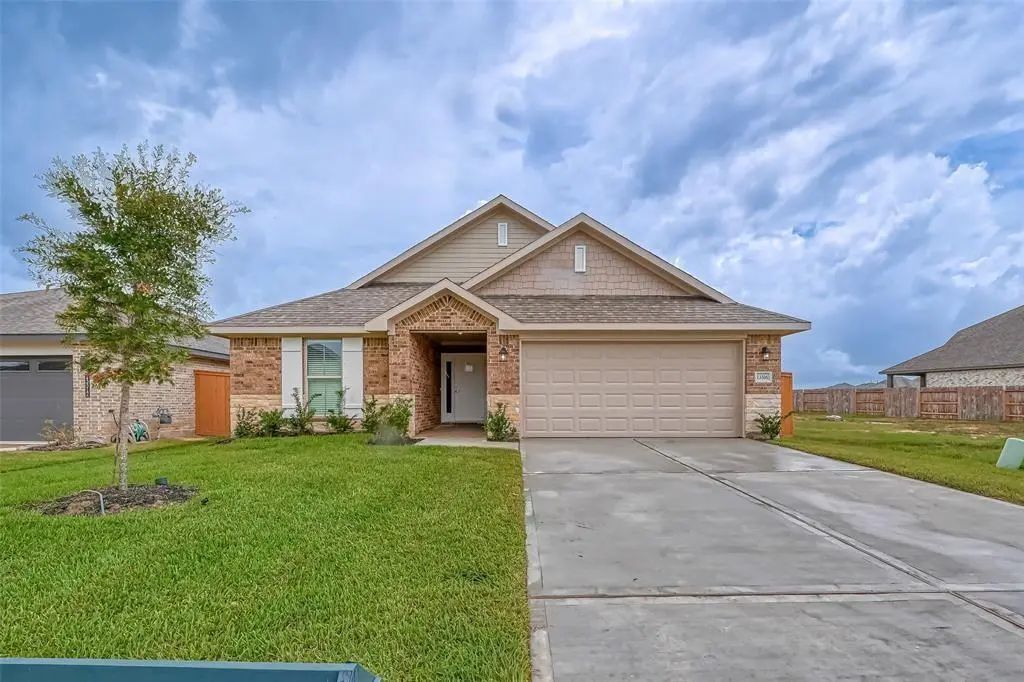 236 Bryan Way, Angleton