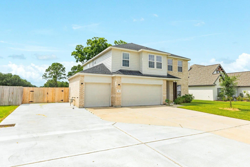 553 Green Meadows Drive, West Columbia