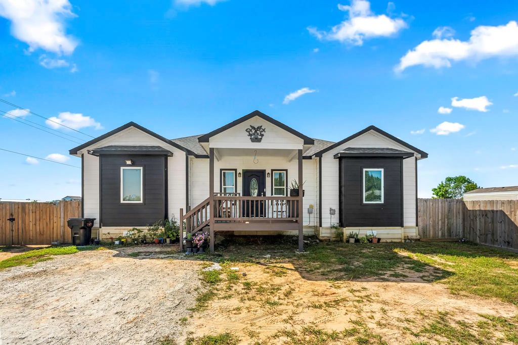 4169 Road 5503, Cleveland