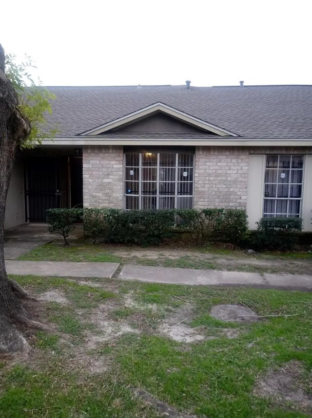 12728 Bexley Drive 2728, Houston