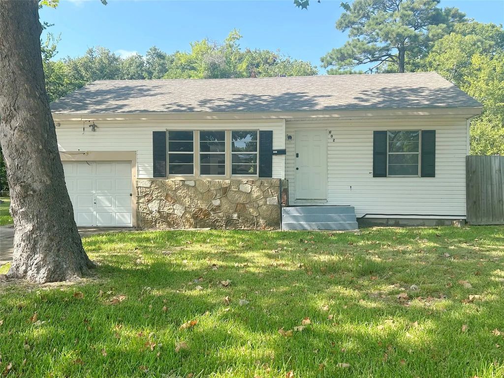 602 Bluebonnet Drive, La Marque