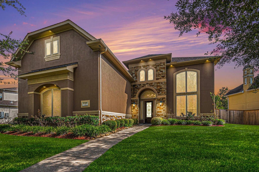 120 Bandera Creek Lane, Friendswood