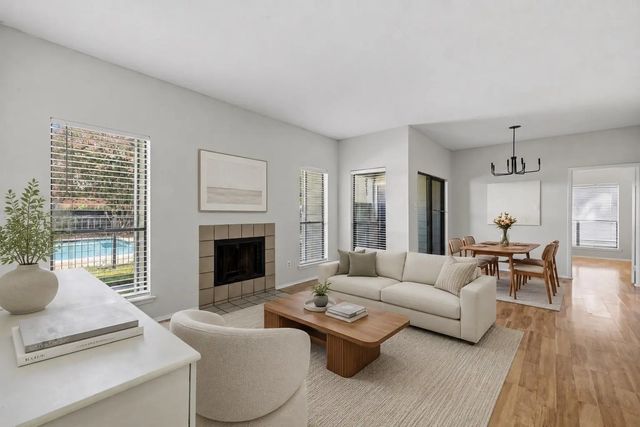 6602 Harbor Town Drive 1207, Houston