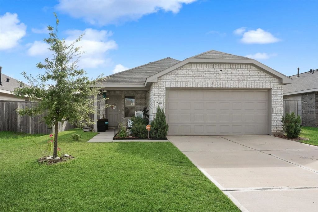 248 Rustic Ridge Circle, Magnolia