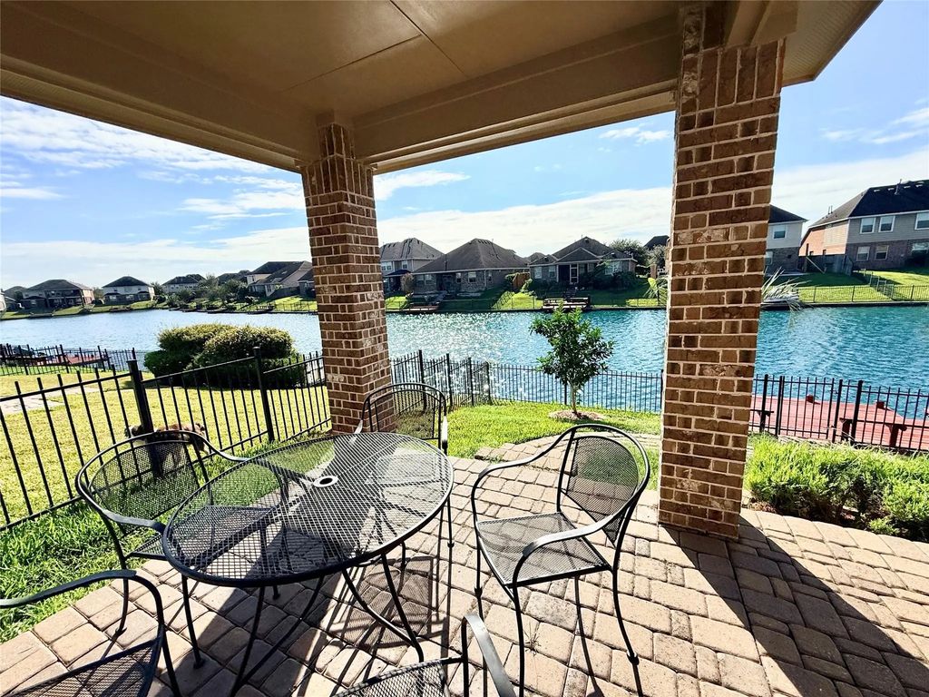 3951 Amalfi Shores Court, Missouri City