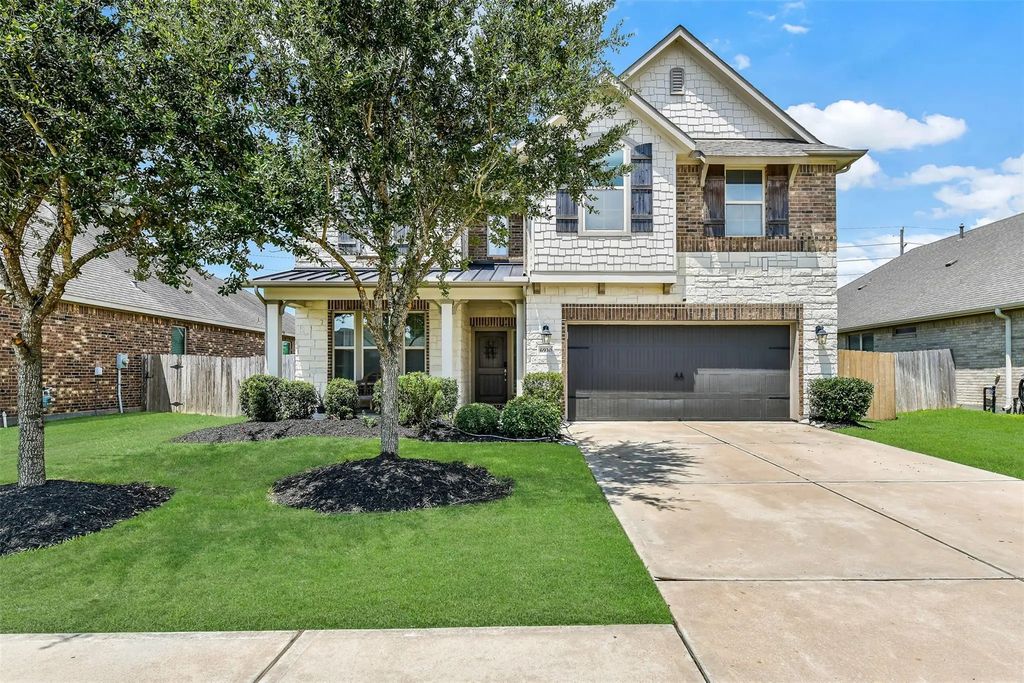 6930 Water Glen Lane, Manvel