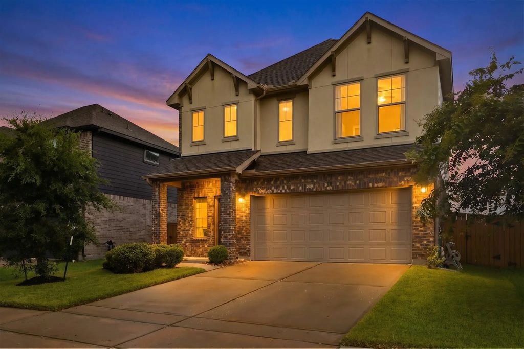 12338 Clunie Pass Drive, Humble