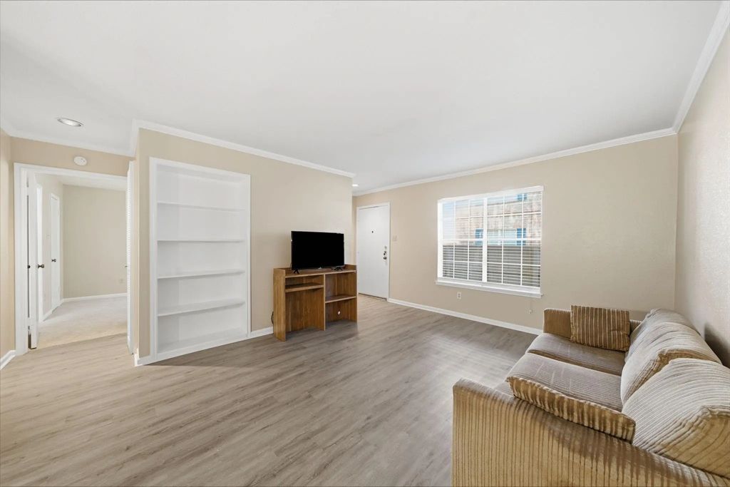 2350 Bering Drive 121, Houston