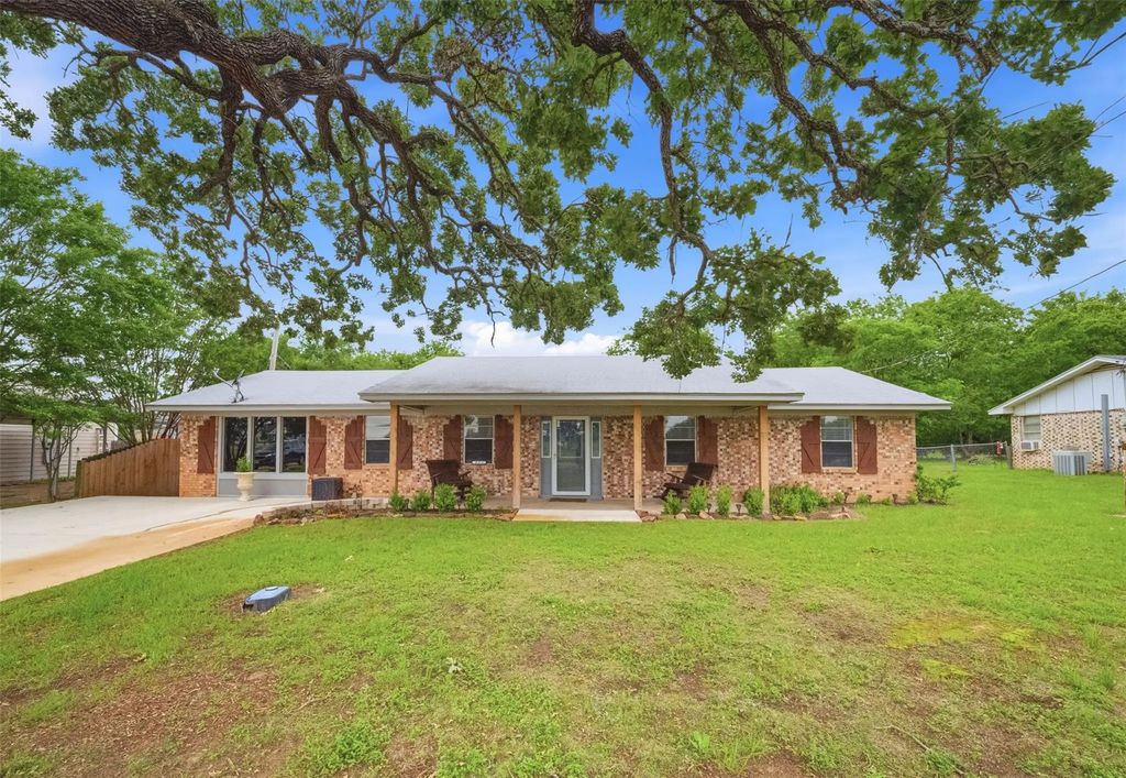 415 W Decherd Street, Franklin