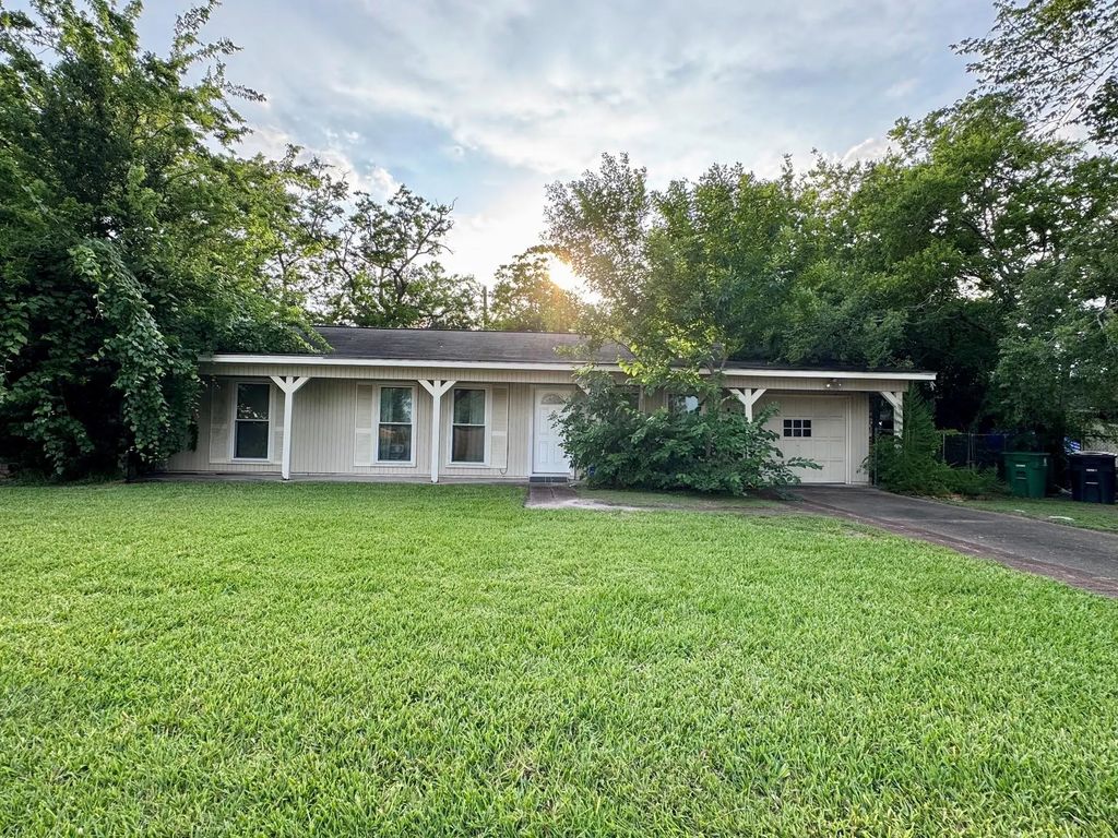 3917 Willow Springs Lane, Houston