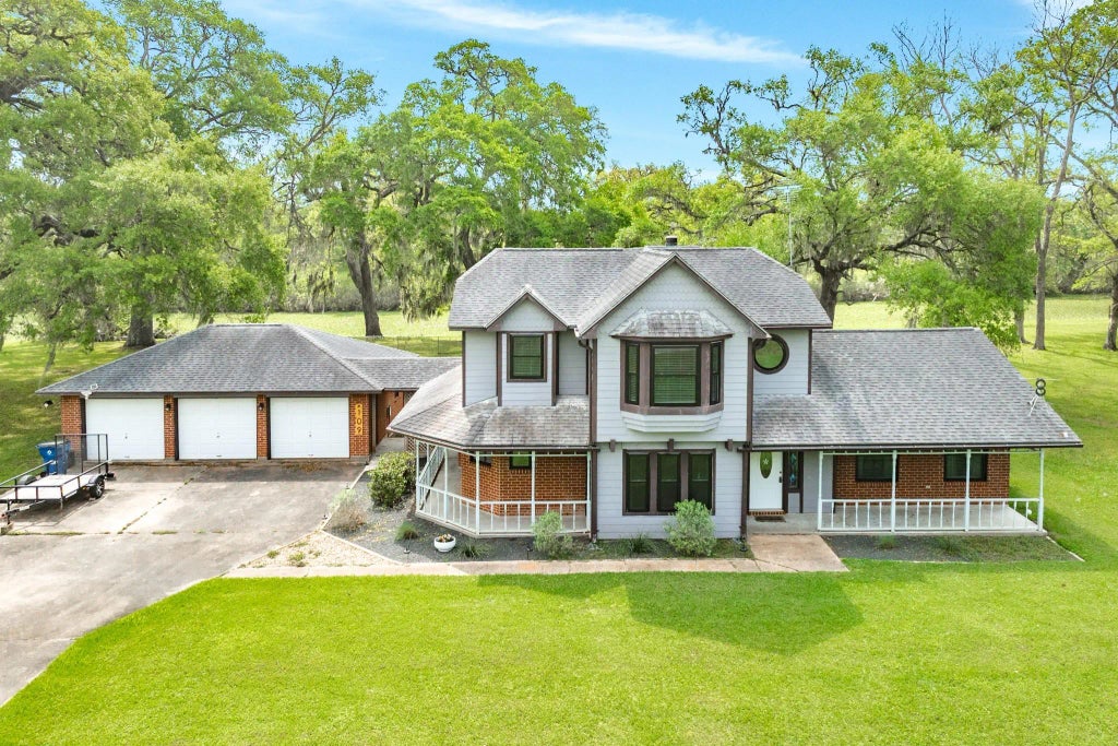 109 County Road 611a, Angleton