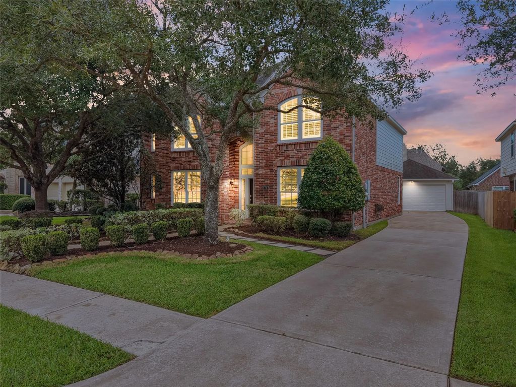 874 Pebblebank Lane, League City