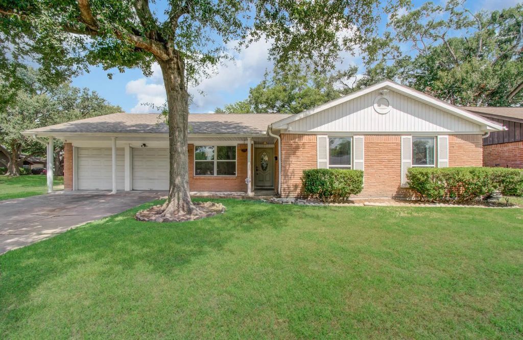 8530 Rowan Lane, Houston
