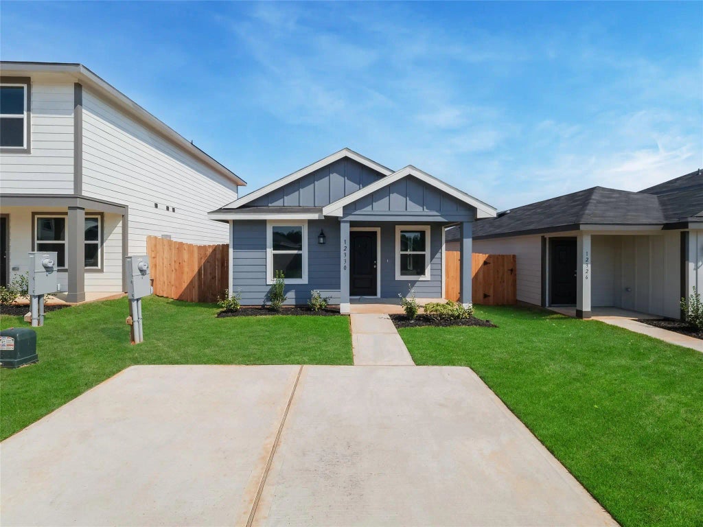 12330 Sword Point Court, Willis