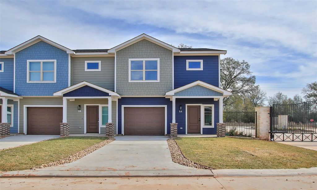 14010 Longstreet Road Road 1b, Willis