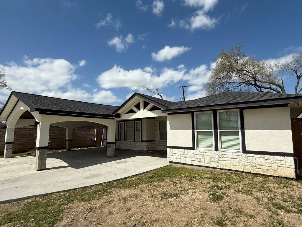 5715 Belarbor Street, Houston