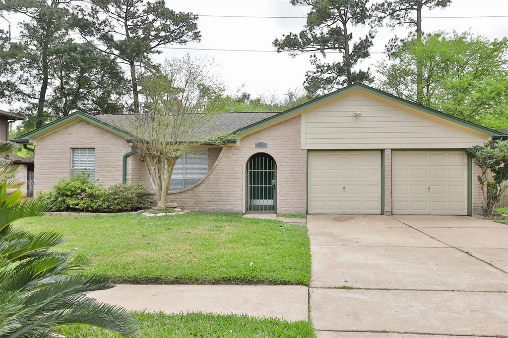7035 Oak Bough Drive, Houston