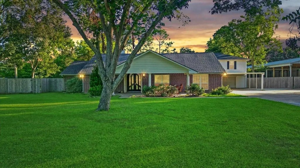 3755 County Road 949b, Alvin