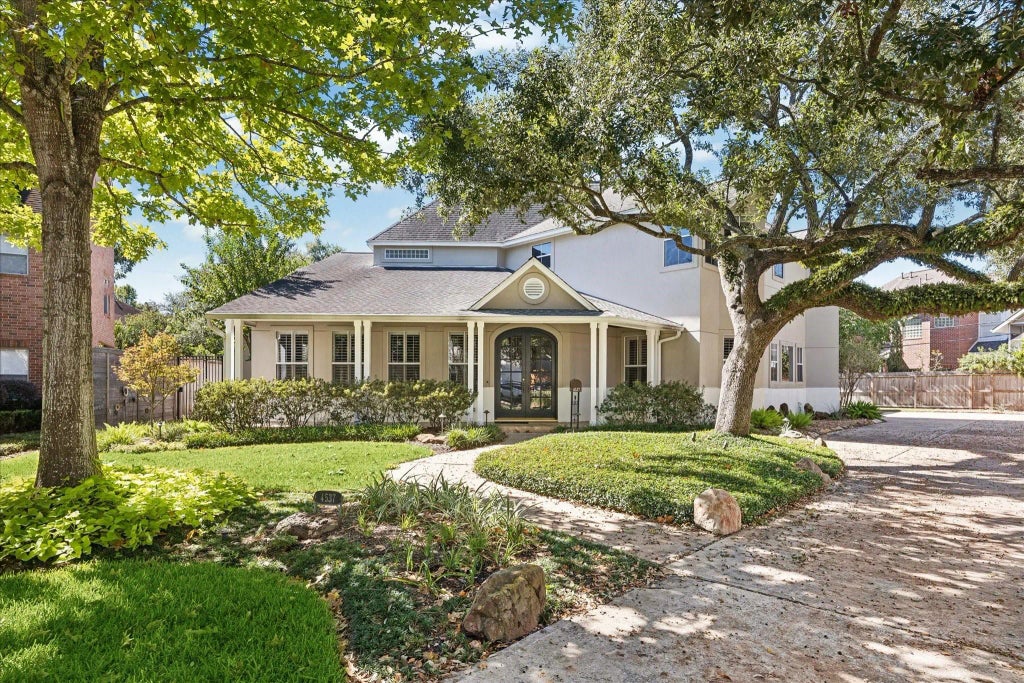 4537 Live Oak Street, Bellaire