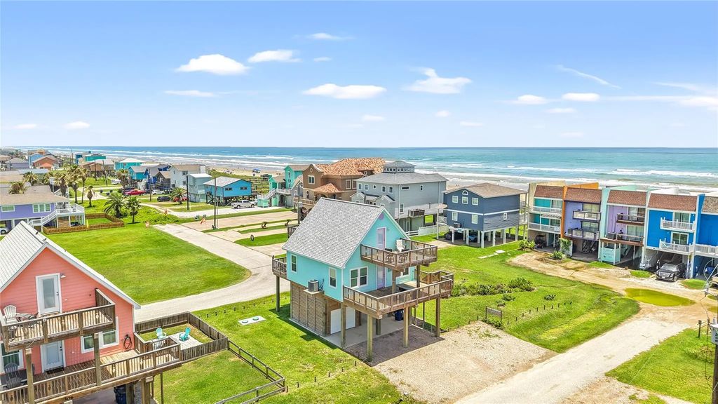 110 Pelican Place, Surfside Beach