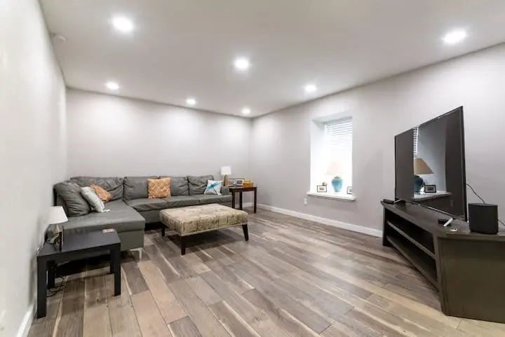 8299 Kingsbrook Road 280, Houston