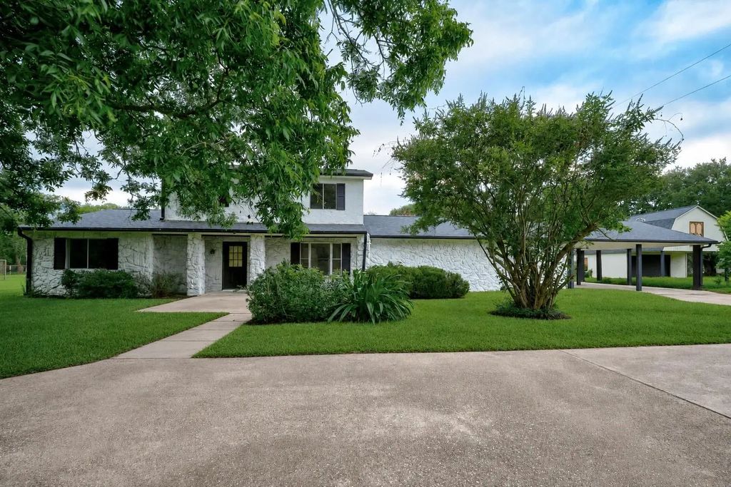 5302 Old Chocolate Bayou Road Cr89, Manvel