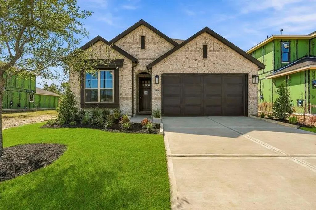 2954 Mellow Pines Lane, Webster
