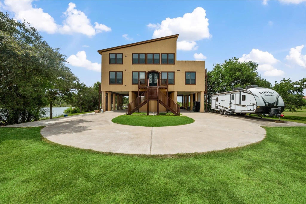 303 Winkler Street, Baytown