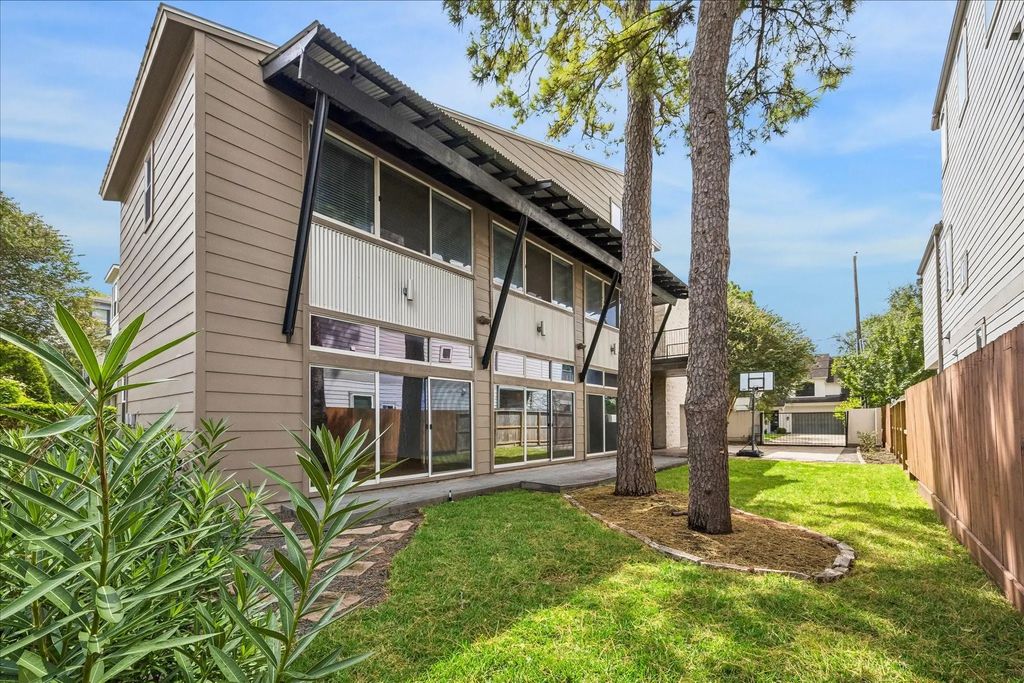 4232 Law Street, Houston