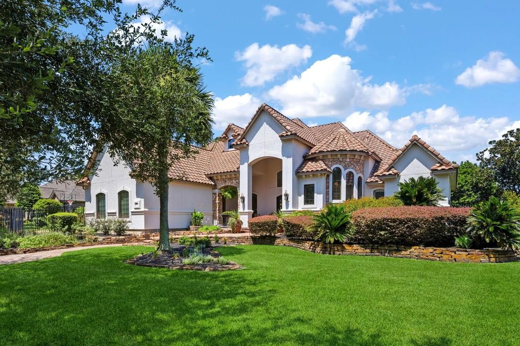 5906 S Royal Point Drive, Kingwood
