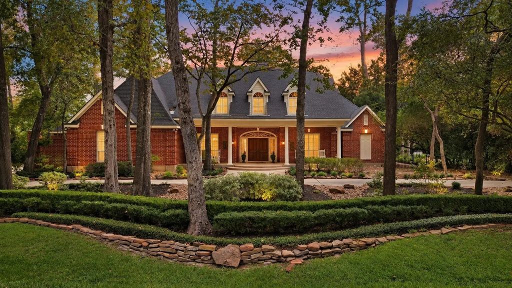 7 Pastoral Pond Circle, The Woodlands