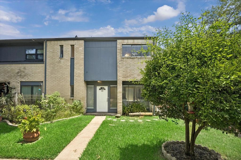 9007 Imogene Street, Houston
