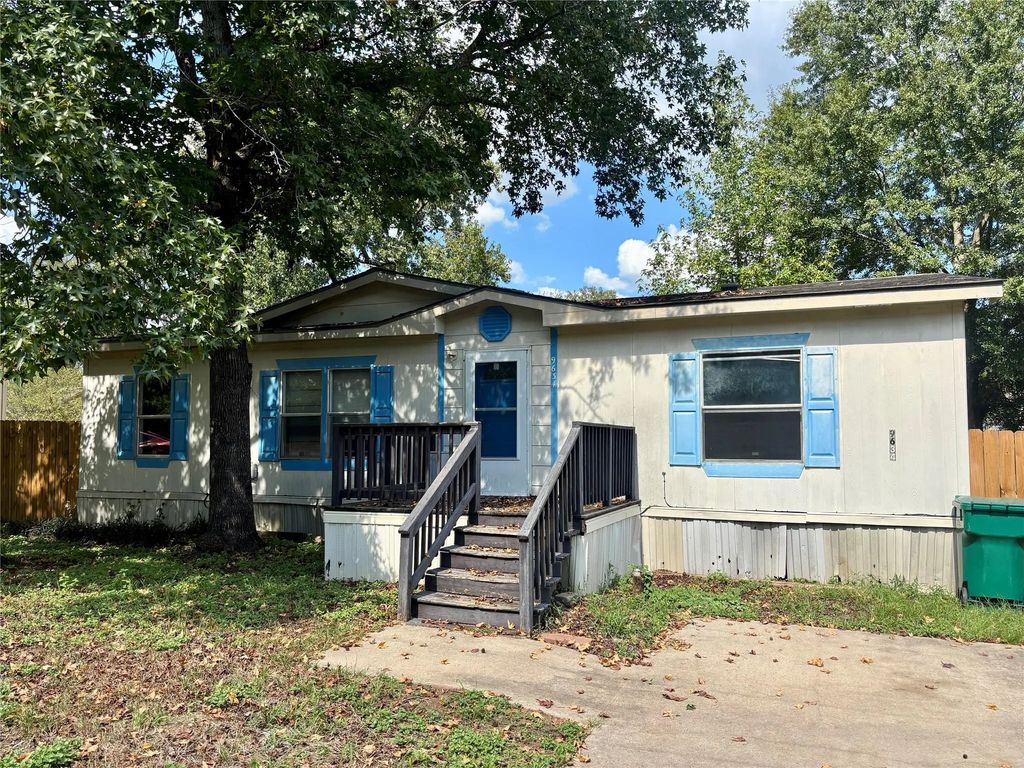 9634 Live Oak Trail, Willis