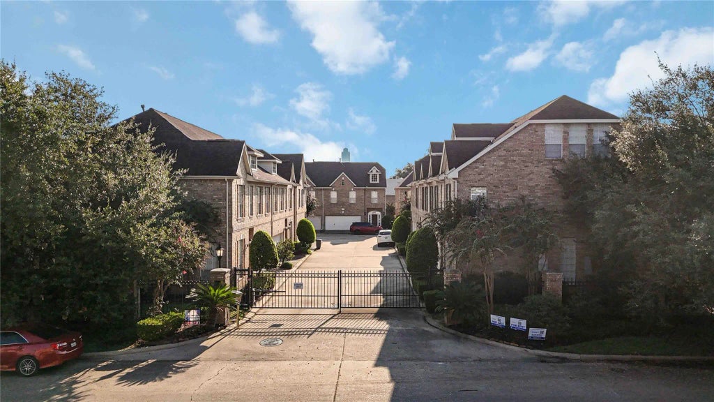 2827 Briarhurst Park, Houston