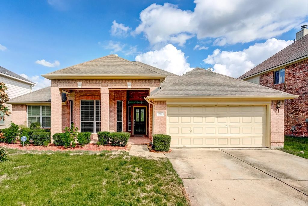 10318 Linden Springs Drive, Houston