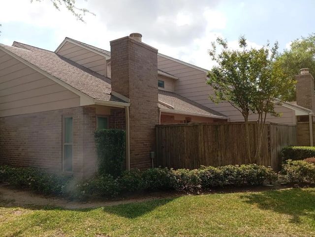 13935 Hollowgreen Drive, Houston