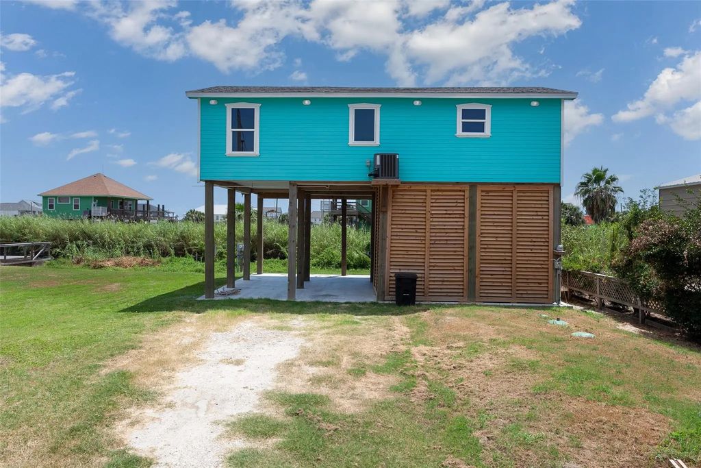 1938 Moms Road, Port Bolivar