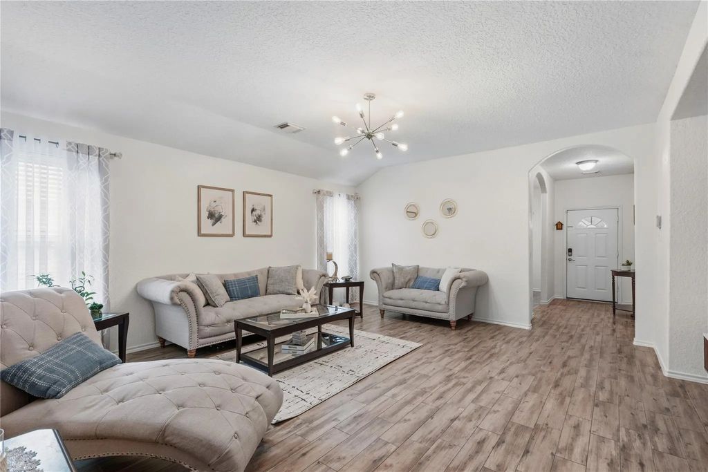 11015 Overland Trail Drive, Richmond