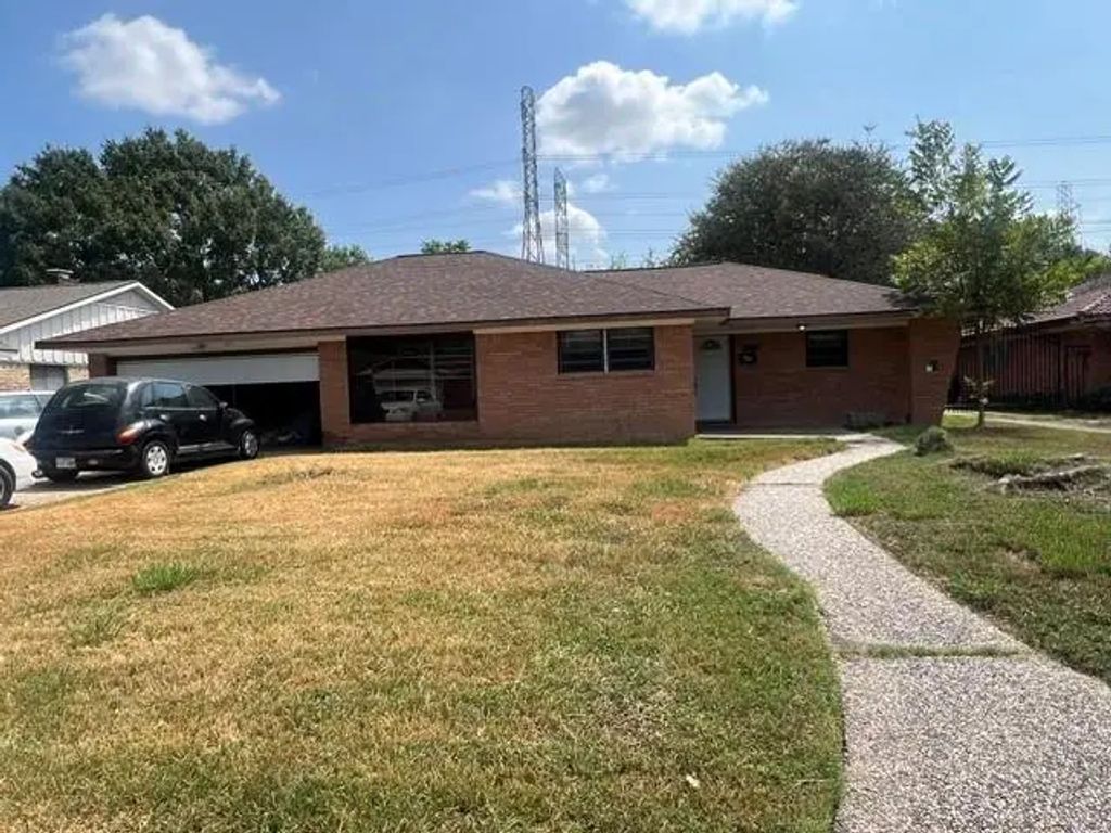 10311 Greenwillow Street, Houston