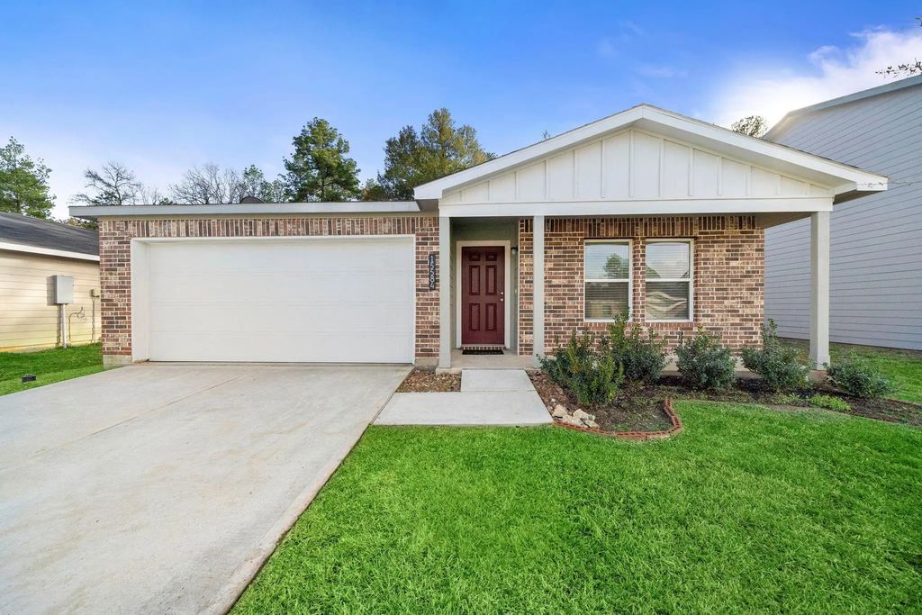 15584 Briar Forest Dr, Conroe
