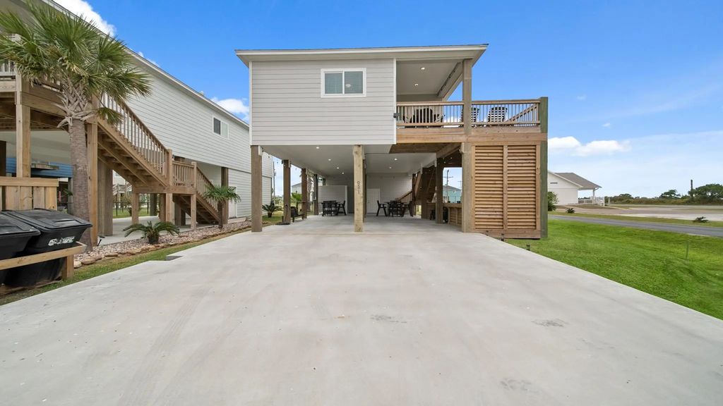 991 Seadrift Drive, Port Bolivar
