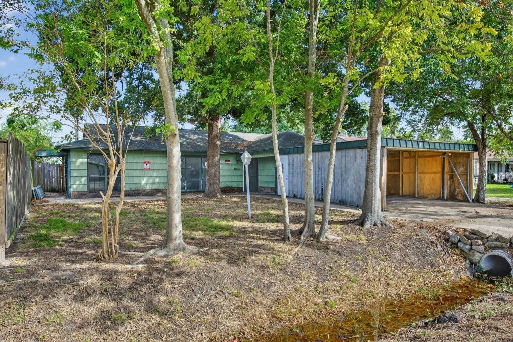 9022 Beverlyhill Street, Houston