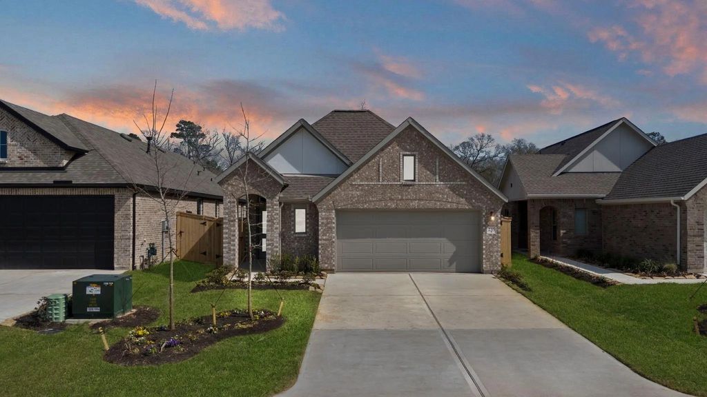 235 Navasota Narrows Way, Conroe