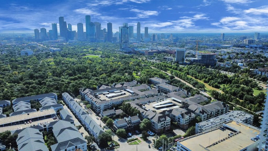 3003 Memorial Court 1226, Houston